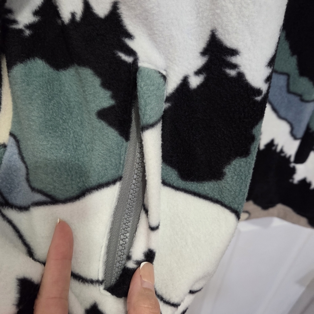 Free Nature Mountain Pattern Full Zip up Polar Fleece Hooded Jacket Size Large - Picture 8 of 13